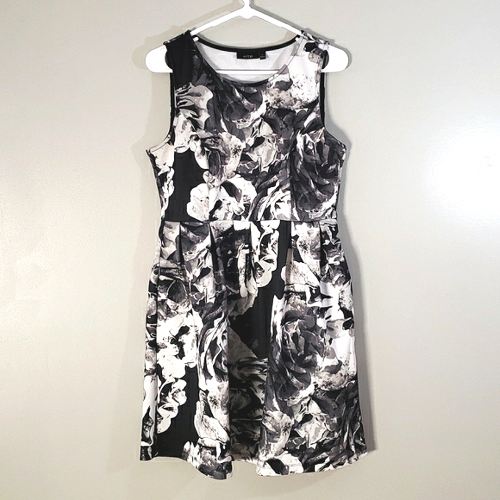 Apt. 9 floral sleeveless dress, L